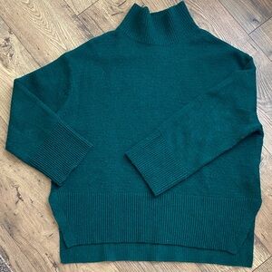 H&M Forest Green Women's Turtleneck Sweater